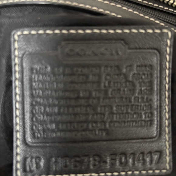 Coach Woman’s Shoulder Zip Closure Hobo Purse Black H0678-F01417 - Picture 9 of 11